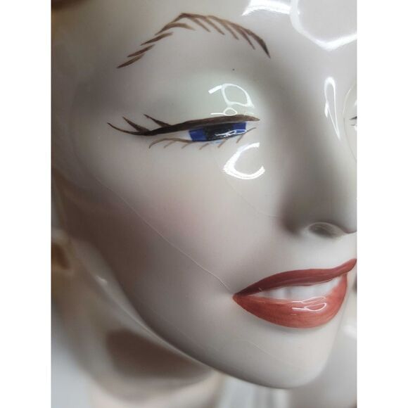 Vintage 1996 Marilyn Monroe Bust Ceramic Cookie Jar Clay Art - Picture 9 of 9